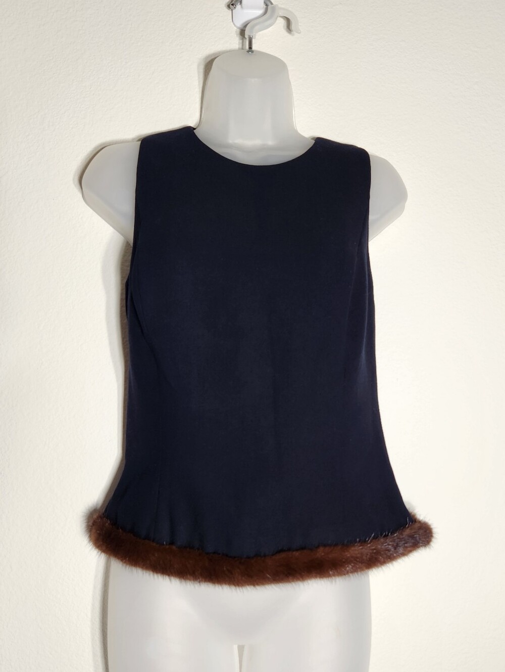 Vintage Chetta B Black Top Mink Trim Sleeveless Top Size 8